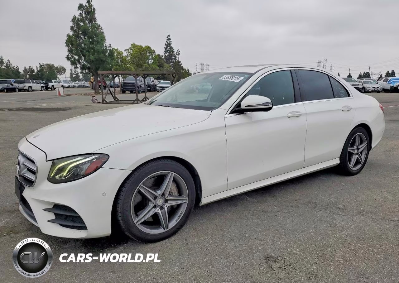 2017 Mercedes-Benz E 300 – zdjęcie 1 z 13
