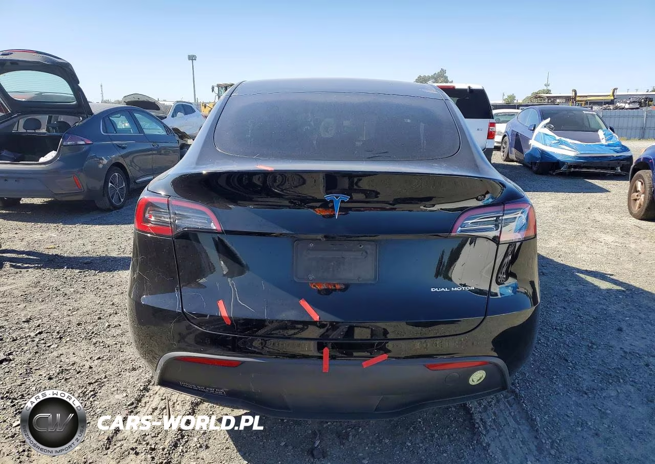 2020 Tesla Model Y VIN:5YJYGDEE4LF044339 - 6