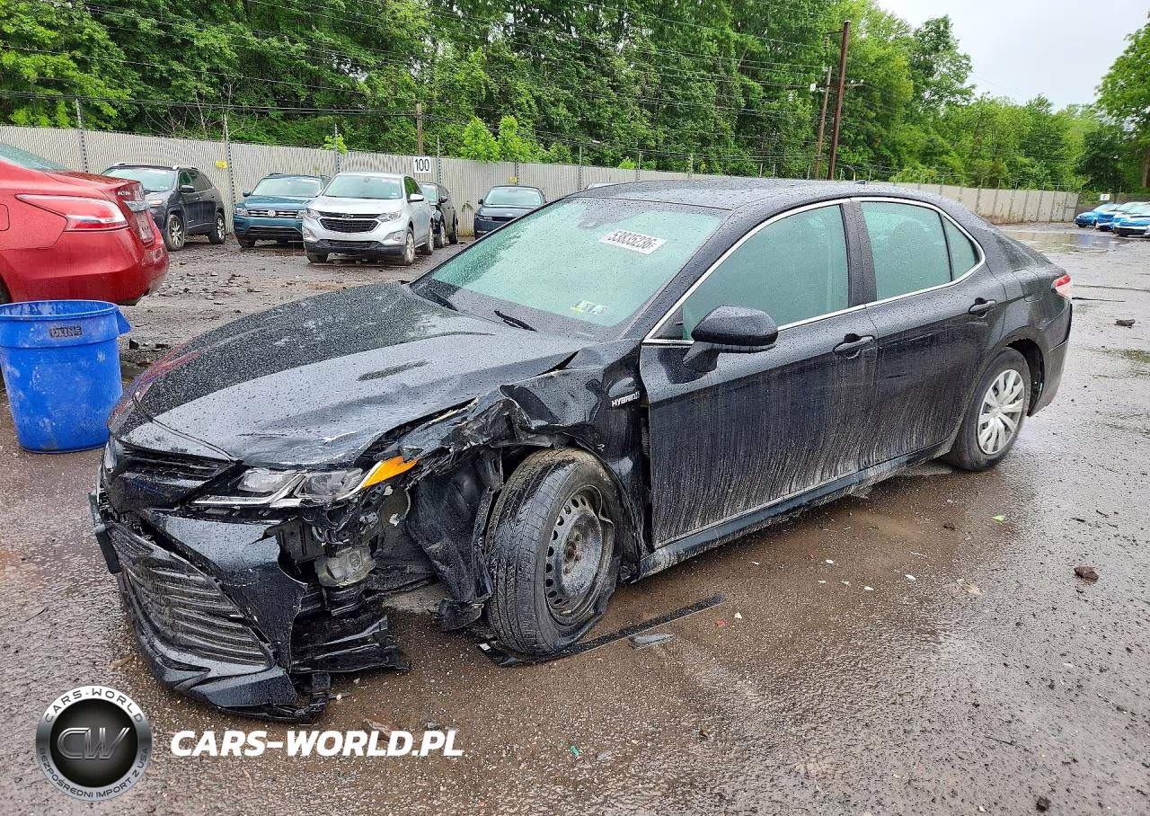 2019 Toyota Camry Le – zdjęcie 1 z 12