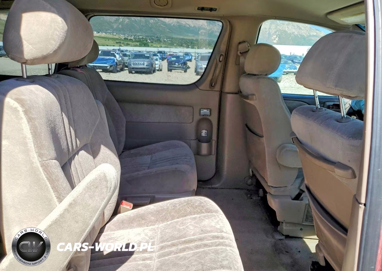 1999 Toyota Sienna Xle VIN:4T3ZF13C3XU132905 - 10