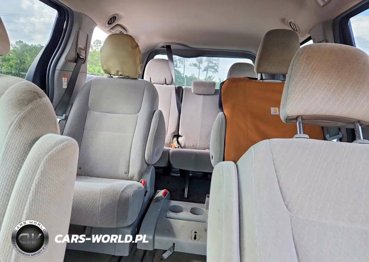 2017 Toyota Sienna Le VIN:5TDKZ3DC0HS835917 - 10