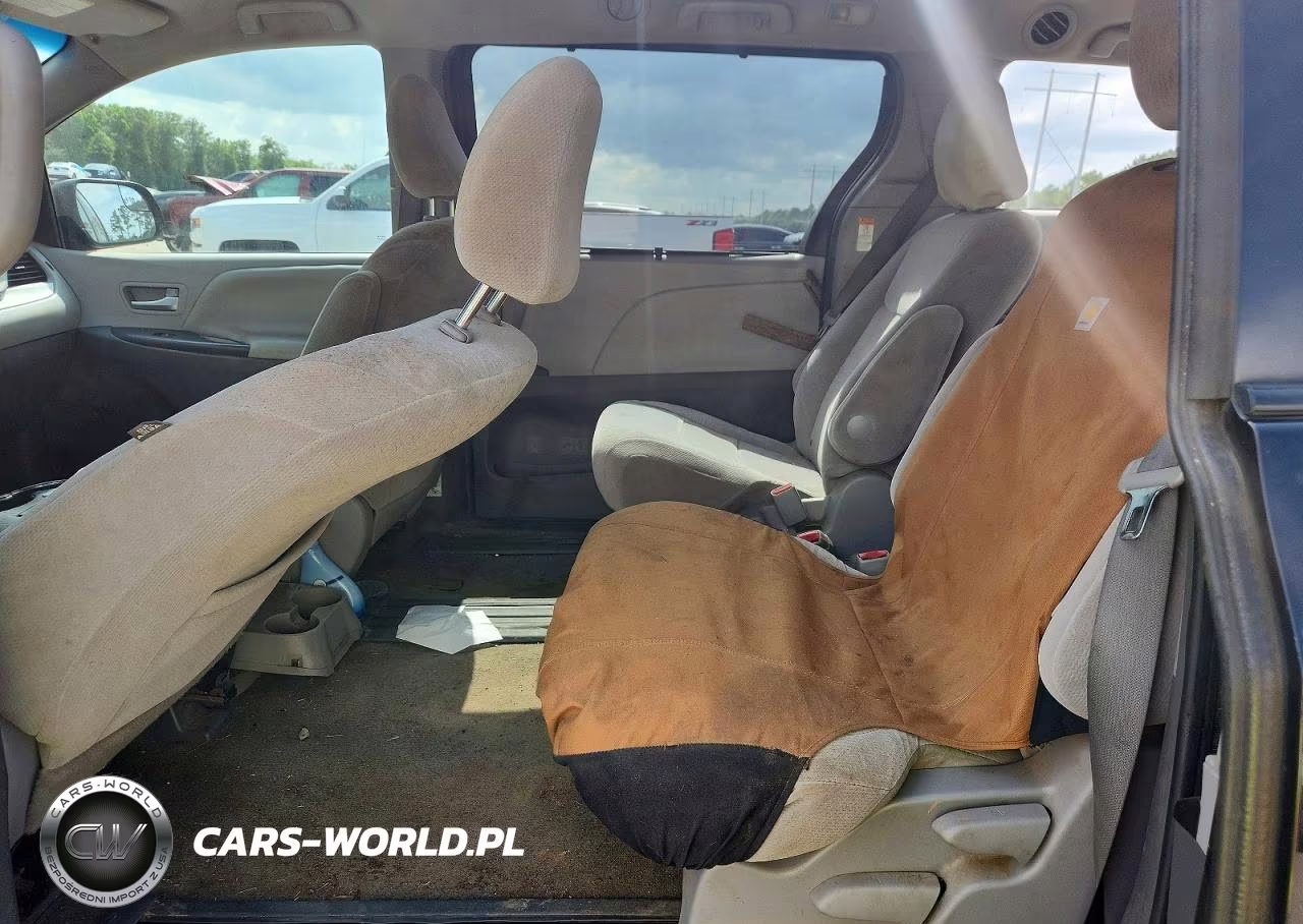 2017 Toyota Sienna Le VIN:5TDKZ3DC0HS835917 - 11