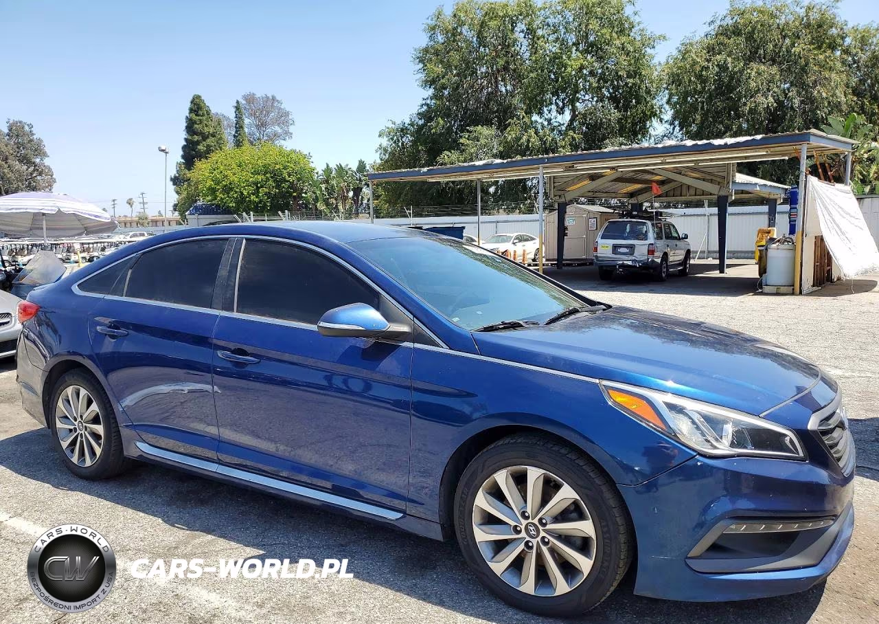 2015 Hyundai Sonata Sport VIN:5NPE34AF0FH099227 - 4