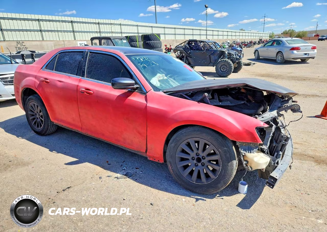 2016 Chrysler 300 Limited VIN:2C3CCAAG3GH141936 - 4
