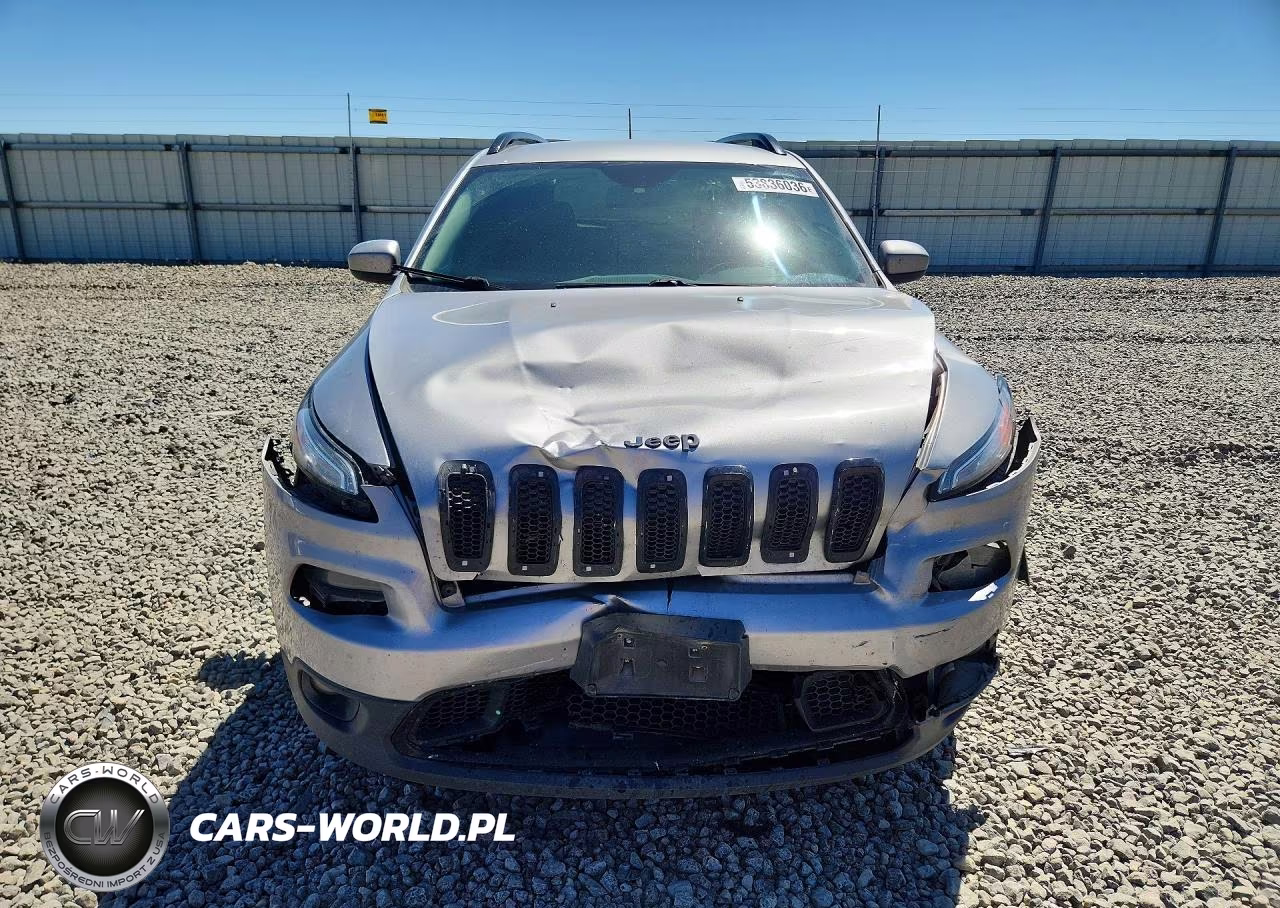 2016 Jeep Cherokee Latitude VIN:1C4PJMCS9GW191540 - 5