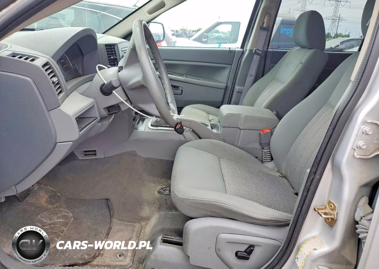 2007 Jeep Grand Cherokee Laredo VIN:1J8GR48K07C648568 - 7