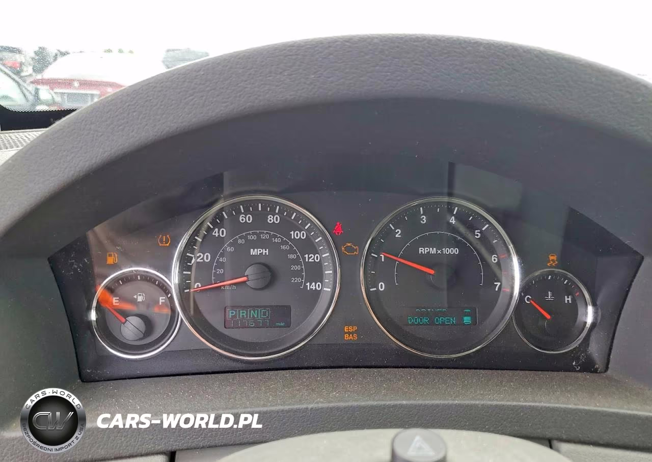 2007 Jeep Grand Cherokee Laredo VIN:1J8GR48K07C648568 - 9