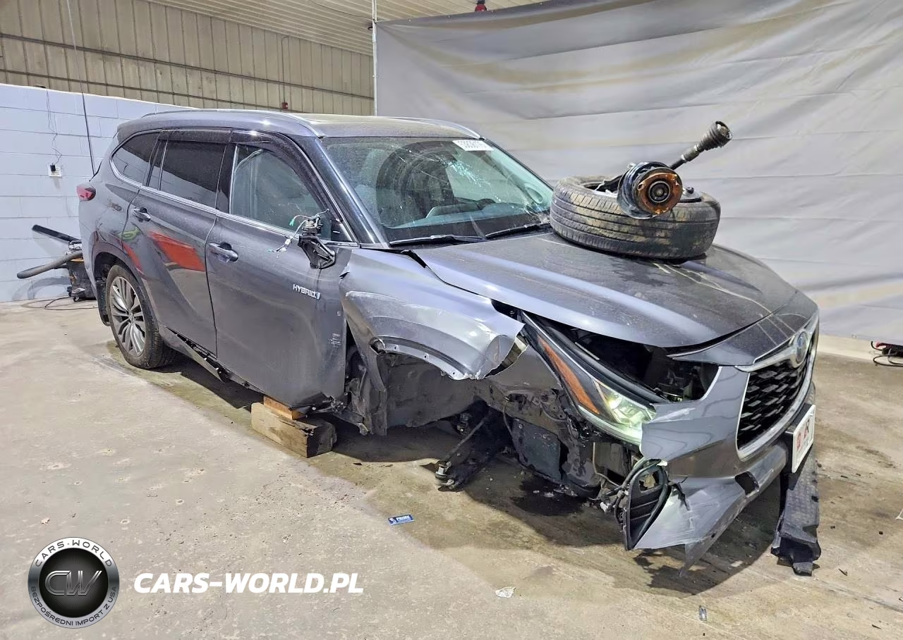 2021 Toyota Highlander Hybrid Platinum VIN:5TDEBRCH7MS050712 - 4