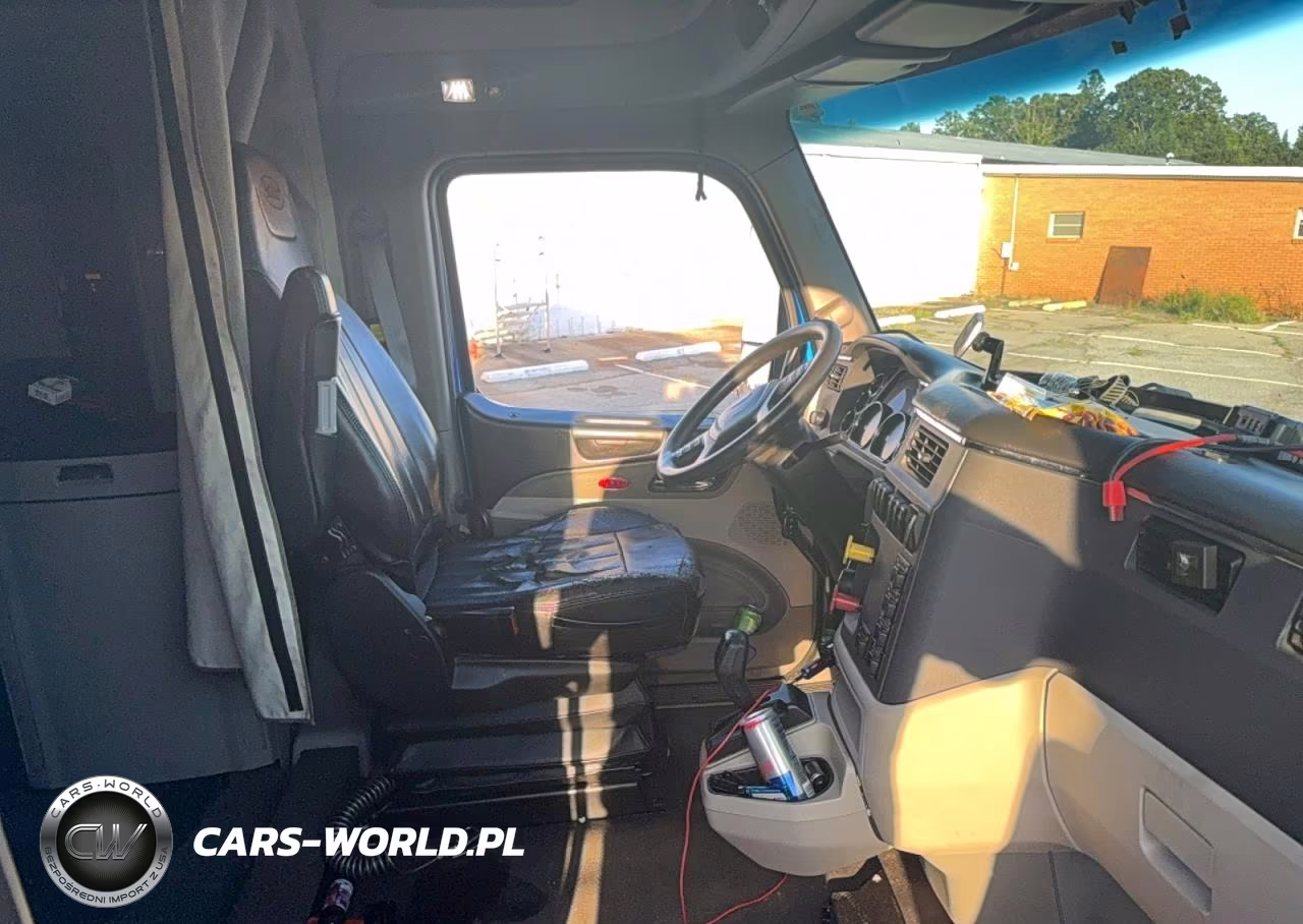2018 Peterbilt 579 VIN:1XPBDP9X6JD487879 - 5