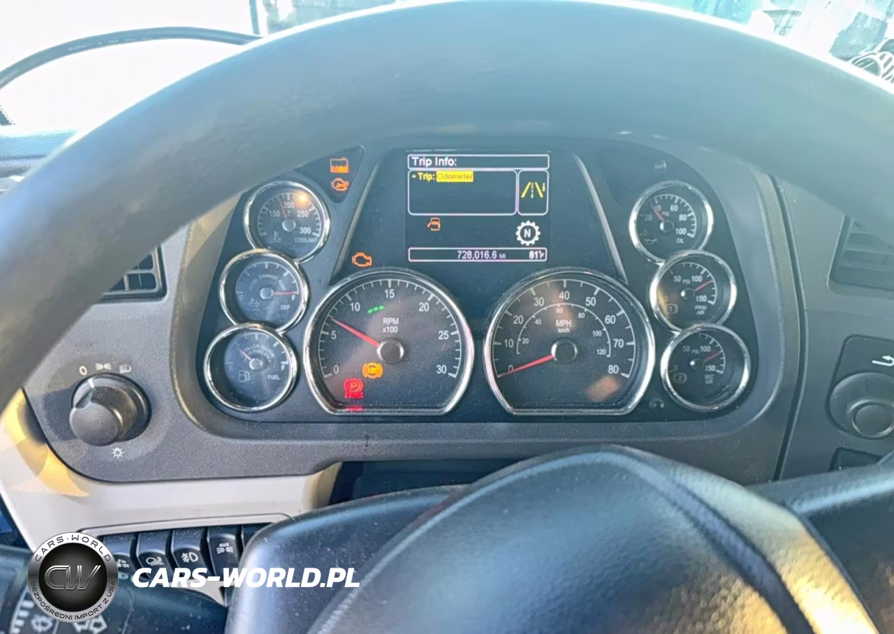2018 Peterbilt 579 VIN:1XPBDP9X6JD487879 - 8