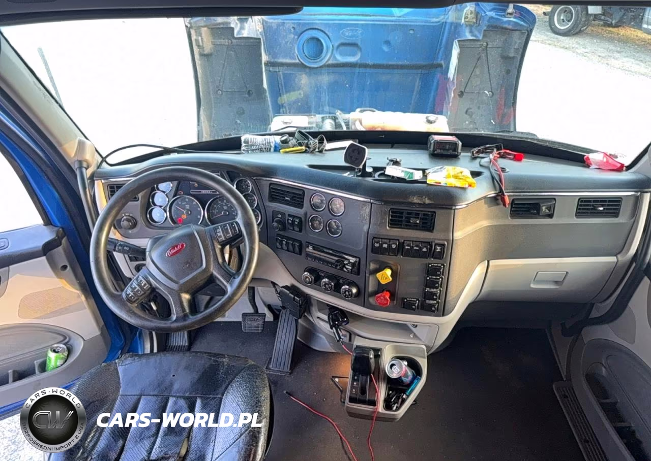 2018 Peterbilt 579 VIN:1XPBDP9X6JD487879 - 9