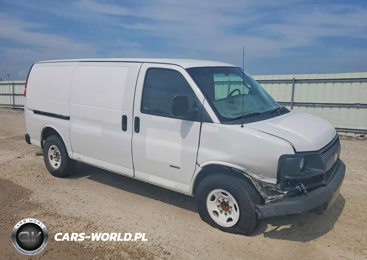 2017 Chevrolet Express 2500 Cargo Delivery Van VIN:1GCWGAF13H1207418 - 4