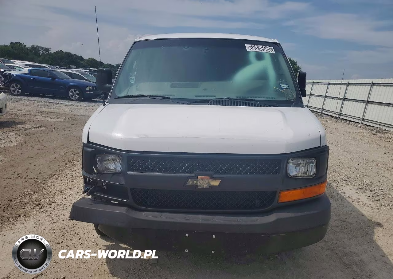 2017 Chevrolet Express 2500 Cargo Delivery Van VIN:1GCWGAF13H1207418 - 5