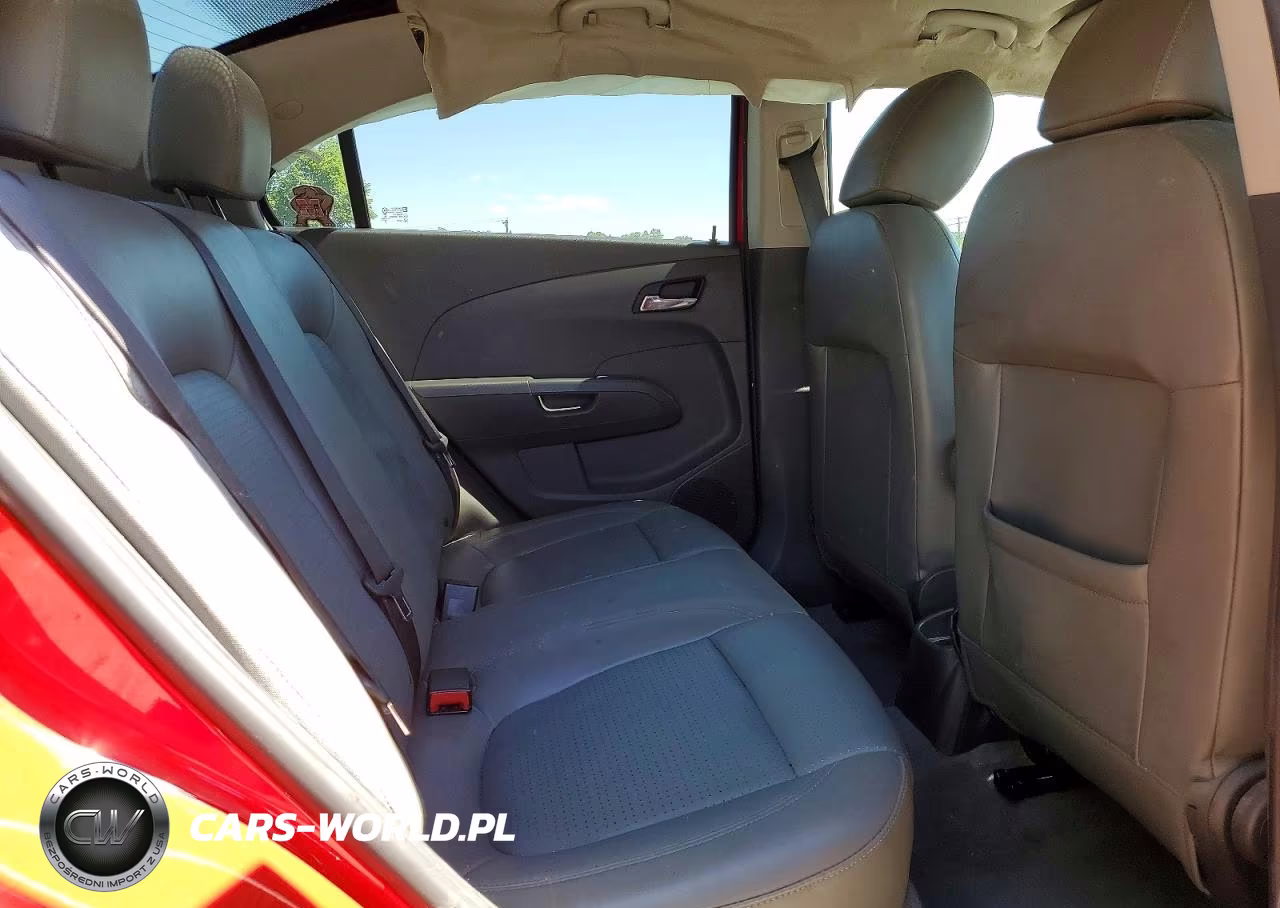 2015 Chevrolet Sonic Ltz VIN:1G1JE5SB1F4140389 - 10