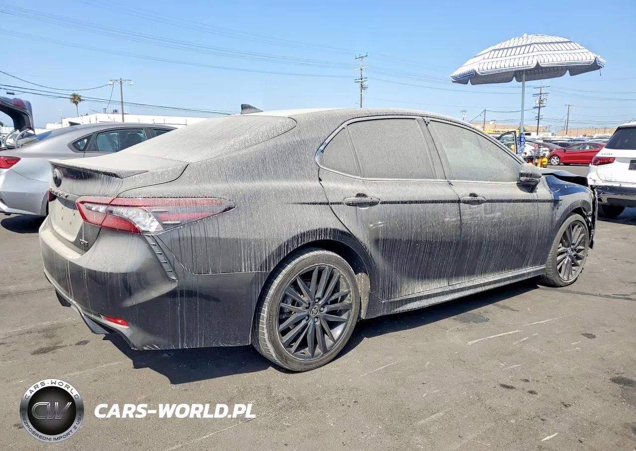 2023 Toyota Camry Xse VIN:4T1K31AK1PU610123 - 3
