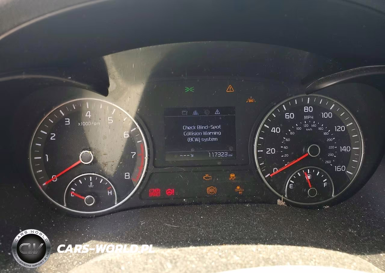 2019 Kia Optima Lx VIN:5XXGT4L34KG347352 - 9