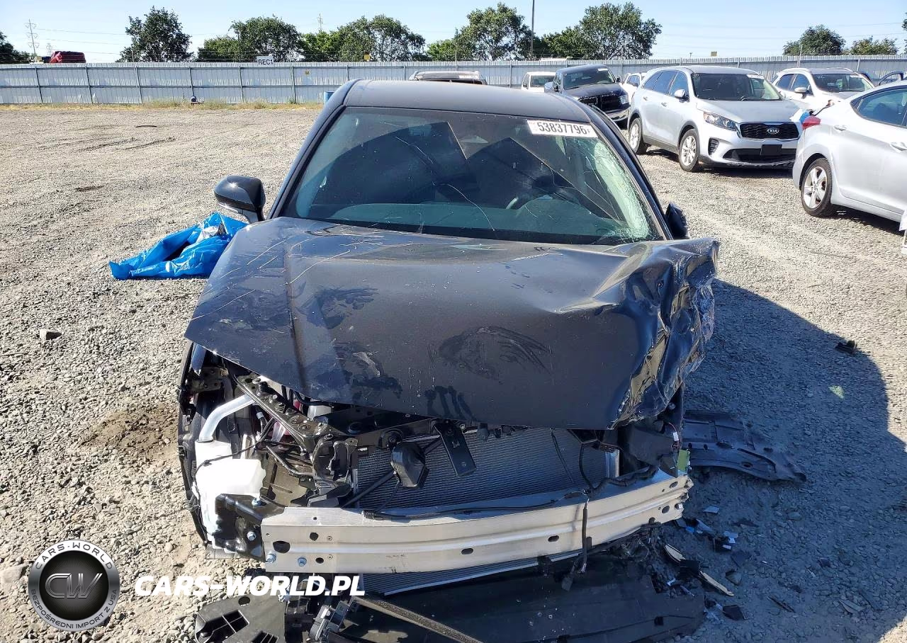 2026 Toyota Camry Le VIN:4T1DAACK1TU270266 - 5