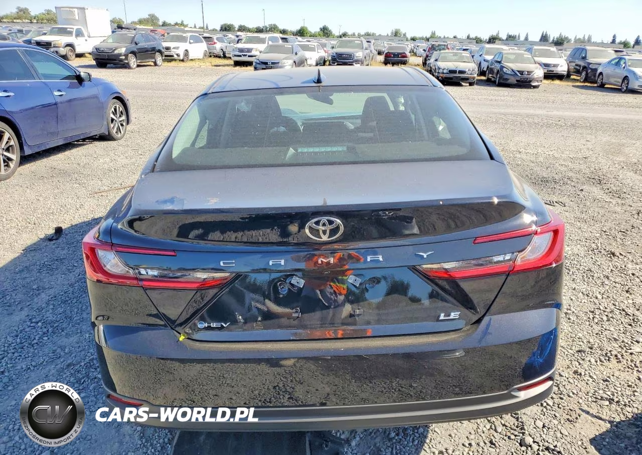 2026 Toyota Camry Le VIN:4T1DAACK1TU270266 - 6