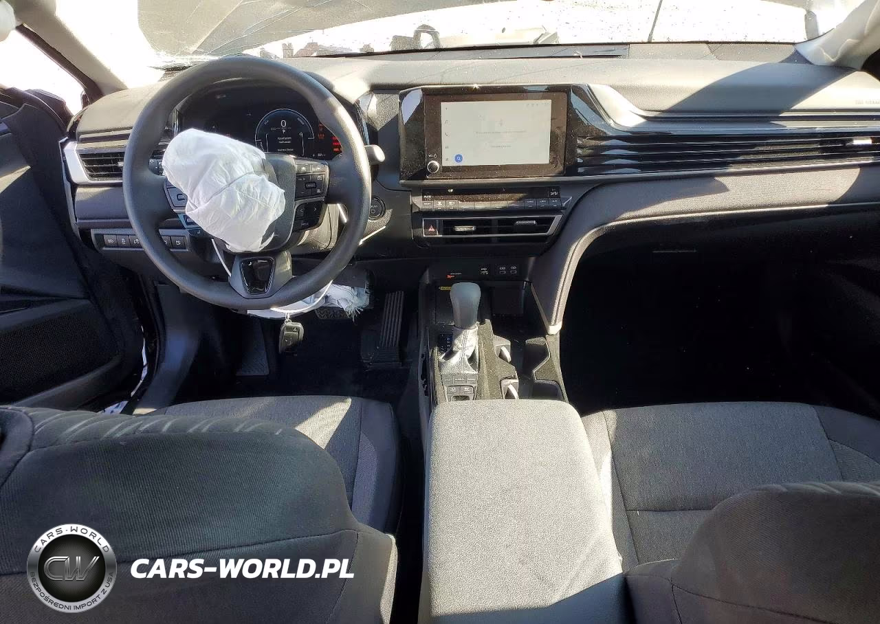 2026 Toyota Camry Le VIN:4T1DAACK1TU270266 - 8