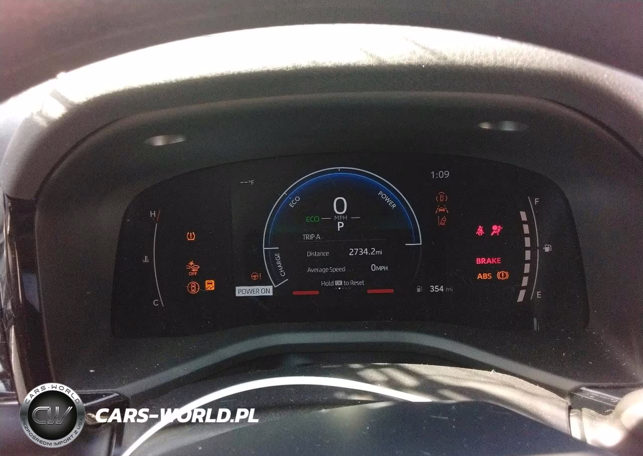 2026 Toyota Camry Le VIN:4T1DAACK1TU270266 - 9