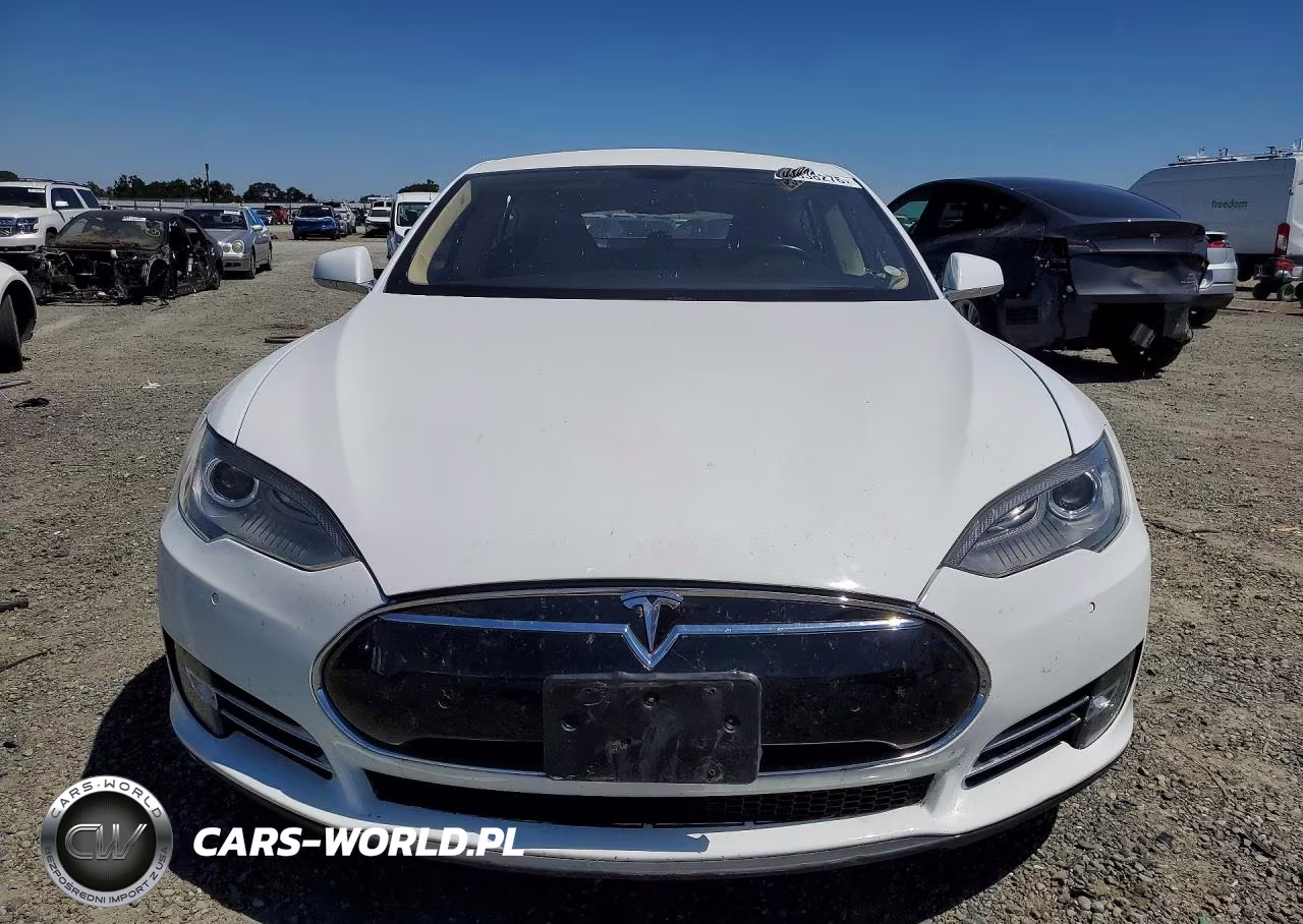 2014 Tesla Model S VIN:5YJSA1S16EFP49380 - 5