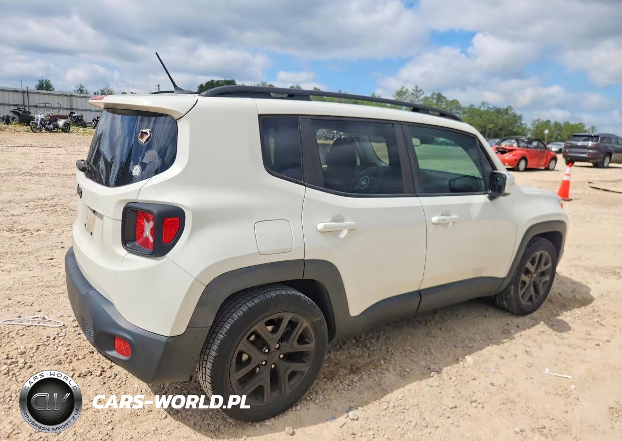 2017 Jeep Renegade Latitude VIN:ZACCJABB4HPE64655 - 3