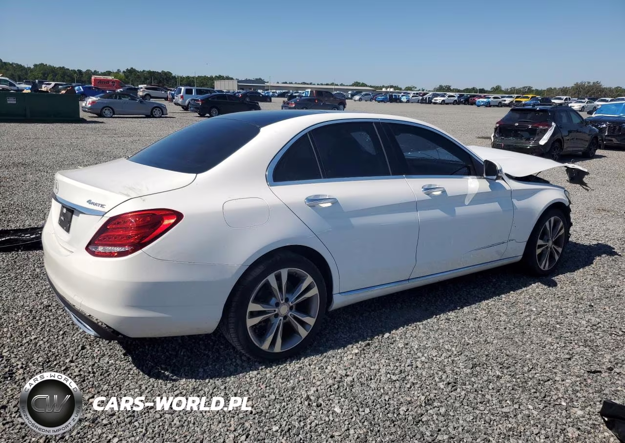 2017 Mercedes-Benz C 300 4Matic VIN:55SWF4KB7HU182984 - 3