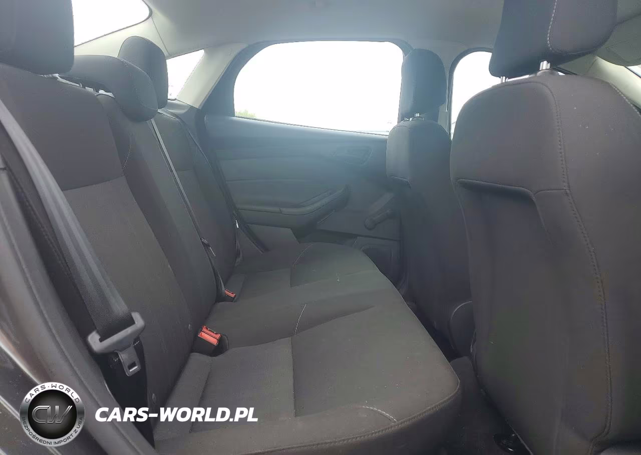 2016 Ford Focus S VIN:1FADP3E25GL203649 - 10