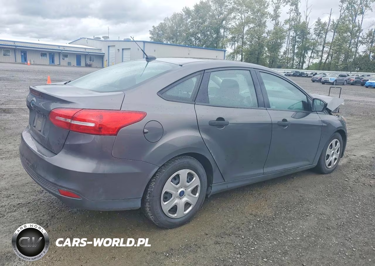 2016 Ford Focus S VIN:1FADP3E25GL203649 - 3