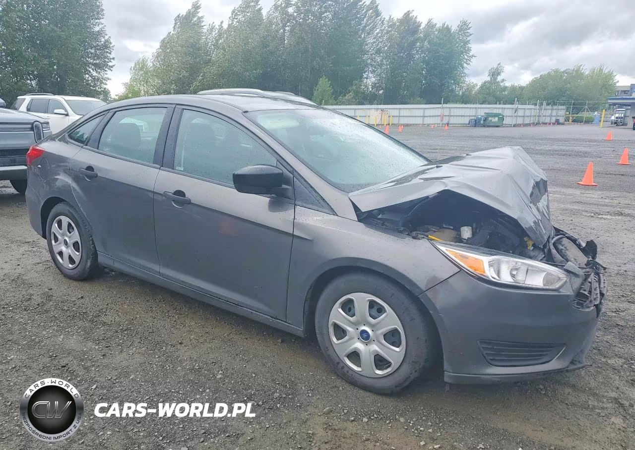 2016 Ford Focus S VIN:1FADP3E25GL203649 - 4