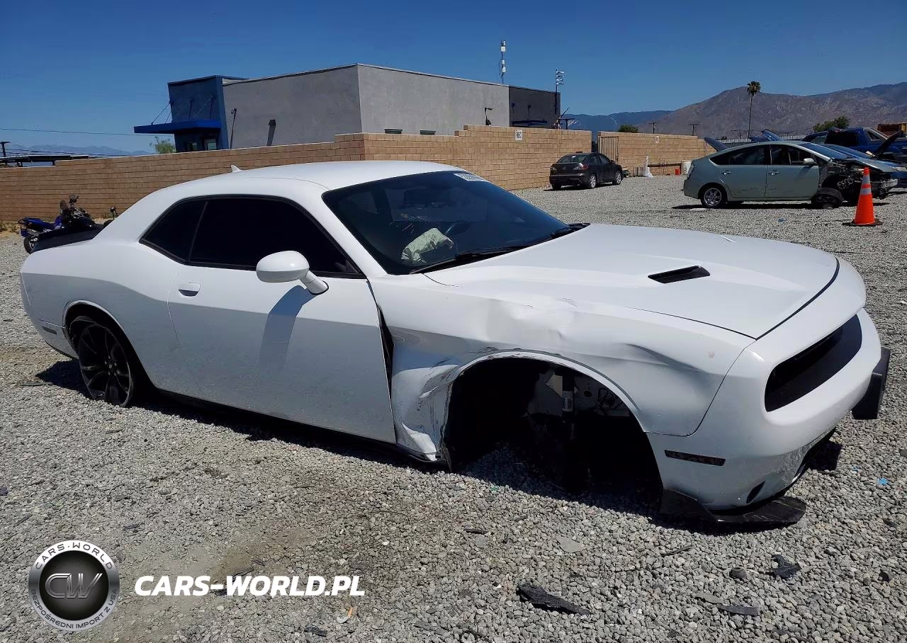 2018 Dodge Challenger Sxt VIN:2C3CDZAG8JH171307 - 4