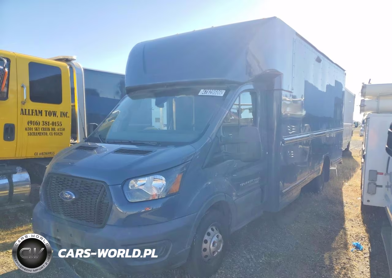 2021 Ford Transit Delivery Truck