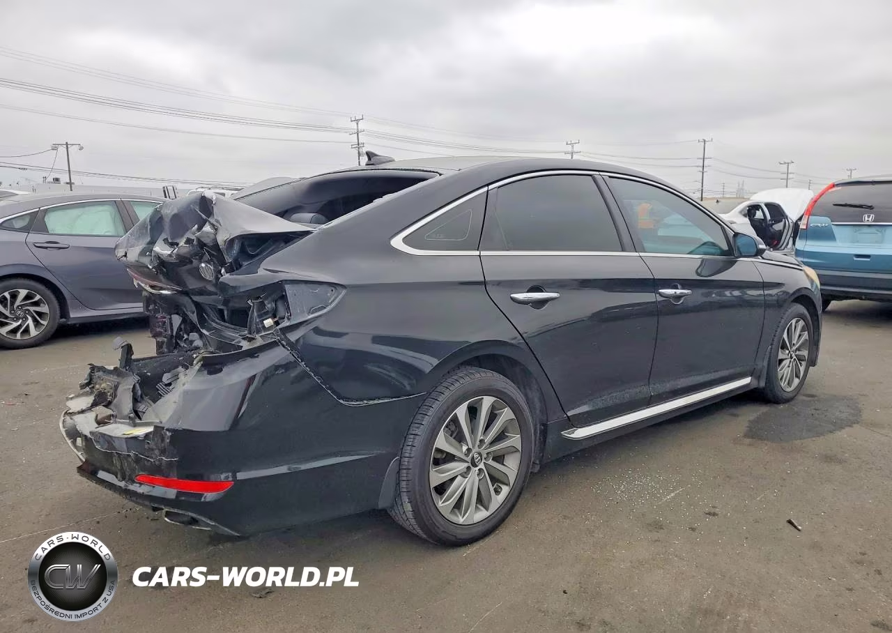 2015 Hyundai Sonata Sport VIN:5NPE34AF9FH215976 - 3