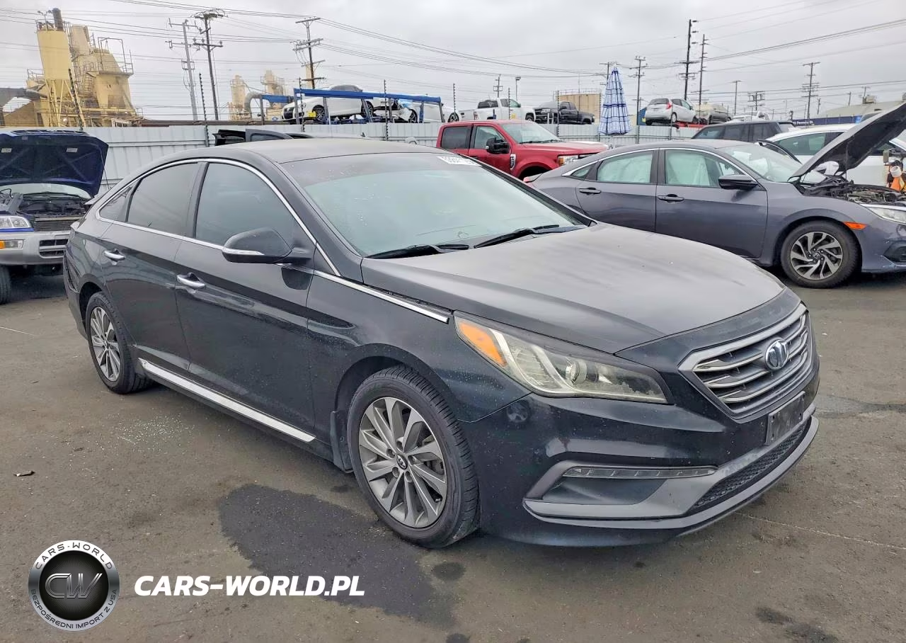 2015 Hyundai Sonata Sport VIN:5NPE34AF9FH215976 - 4