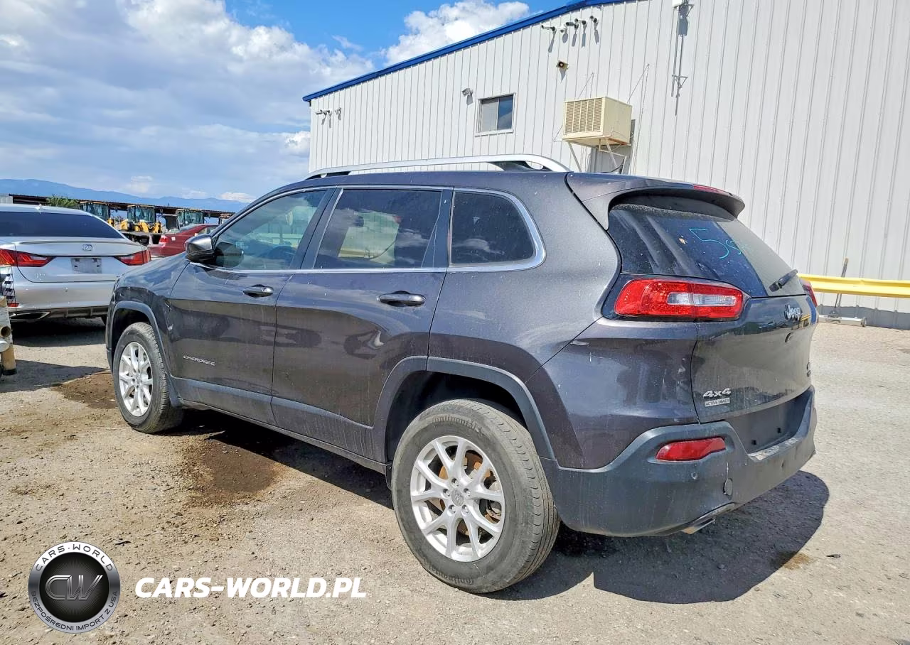 2015 Jeep Cherokee Latitude VIN:1C4PJMCB0FW758331 - 2
