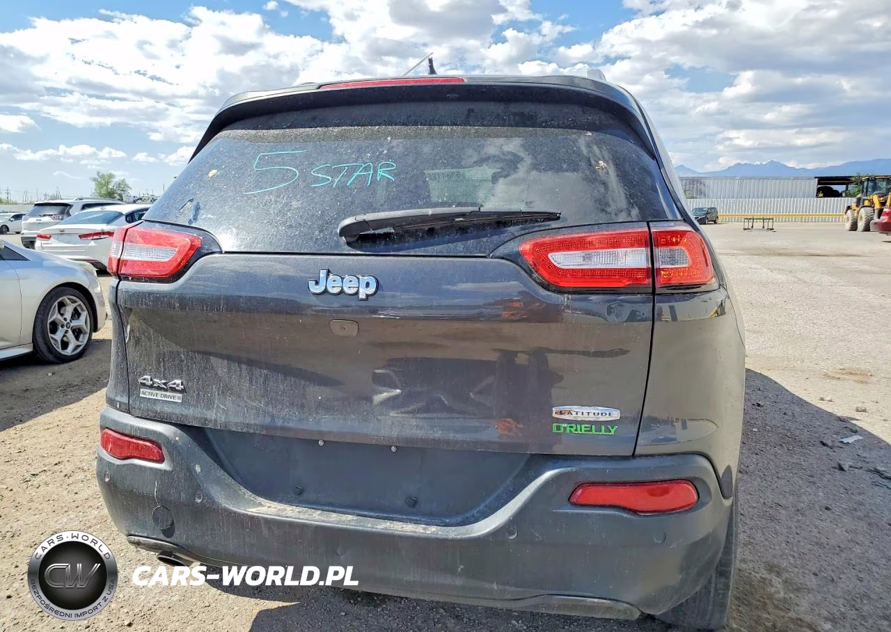 2015 Jeep Cherokee Latitude VIN:1C4PJMCB0FW758331 - 6