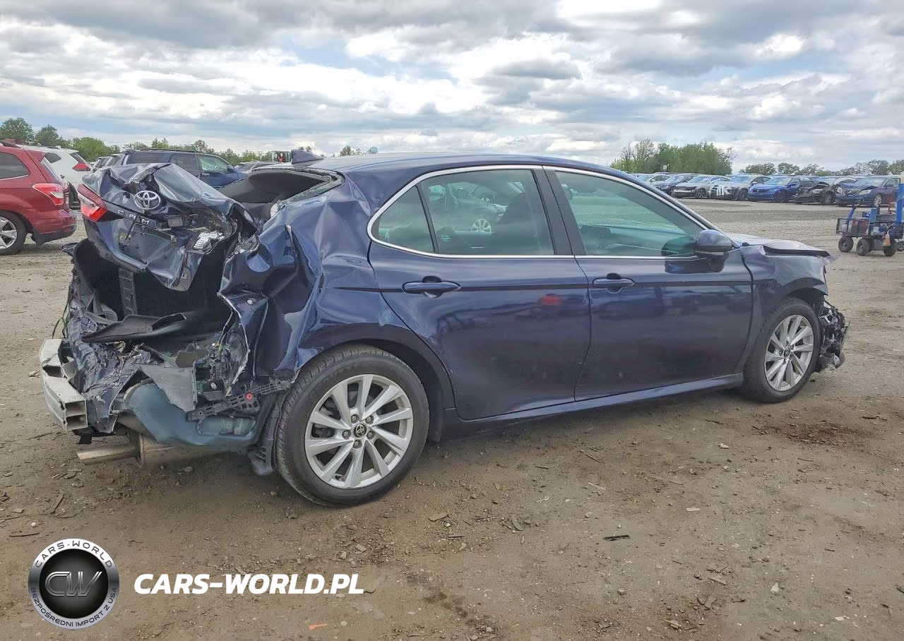 2021 Toyota Camry Le VIN:4T1C11AK3MU496163 - 3