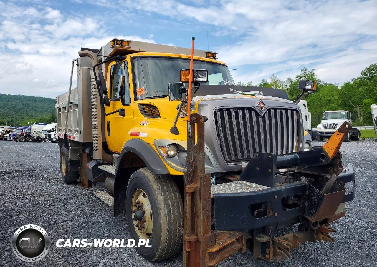 2016 International 7400 Dump Truck – zdjęcie 1 z 10