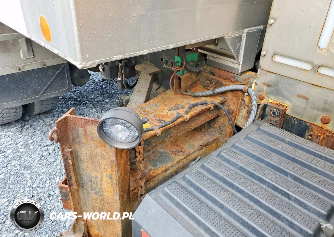 2016 International 7400 Dump Truck VIN:1HTWDAARXGH135597 - 9