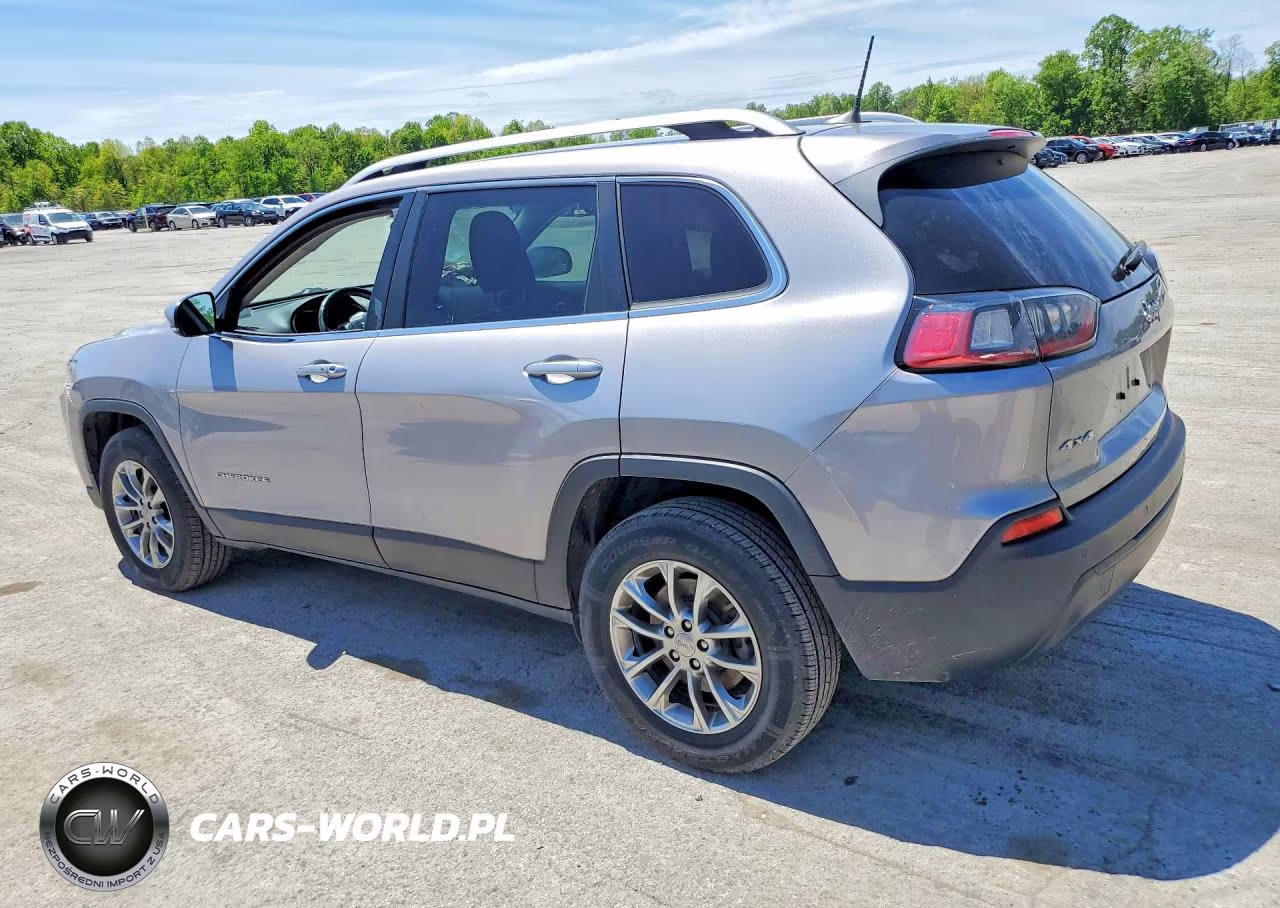 2019 Jeep Cherokee Latitude Plus VIN:1C4PJMLB1KD103102 - 2