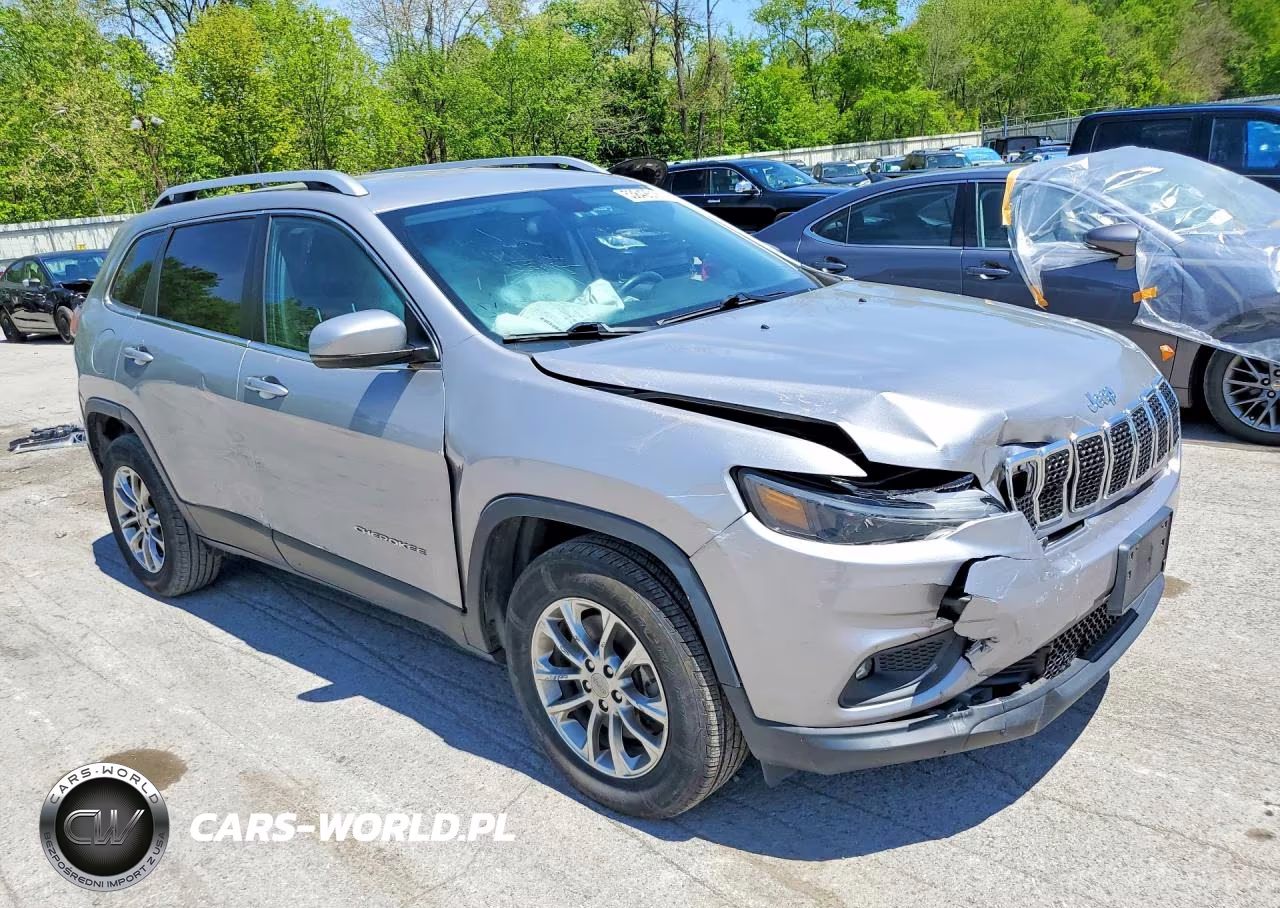 2019 Jeep Cherokee Latitude Plus VIN:1C4PJMLB1KD103102 - 4