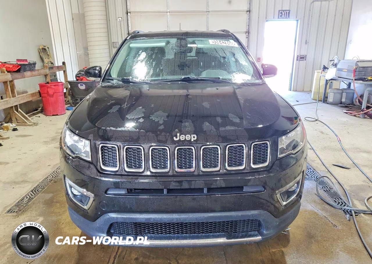 2018 Jeep Compass Limited VIN:3C4NJDCB7JT255563 - 5