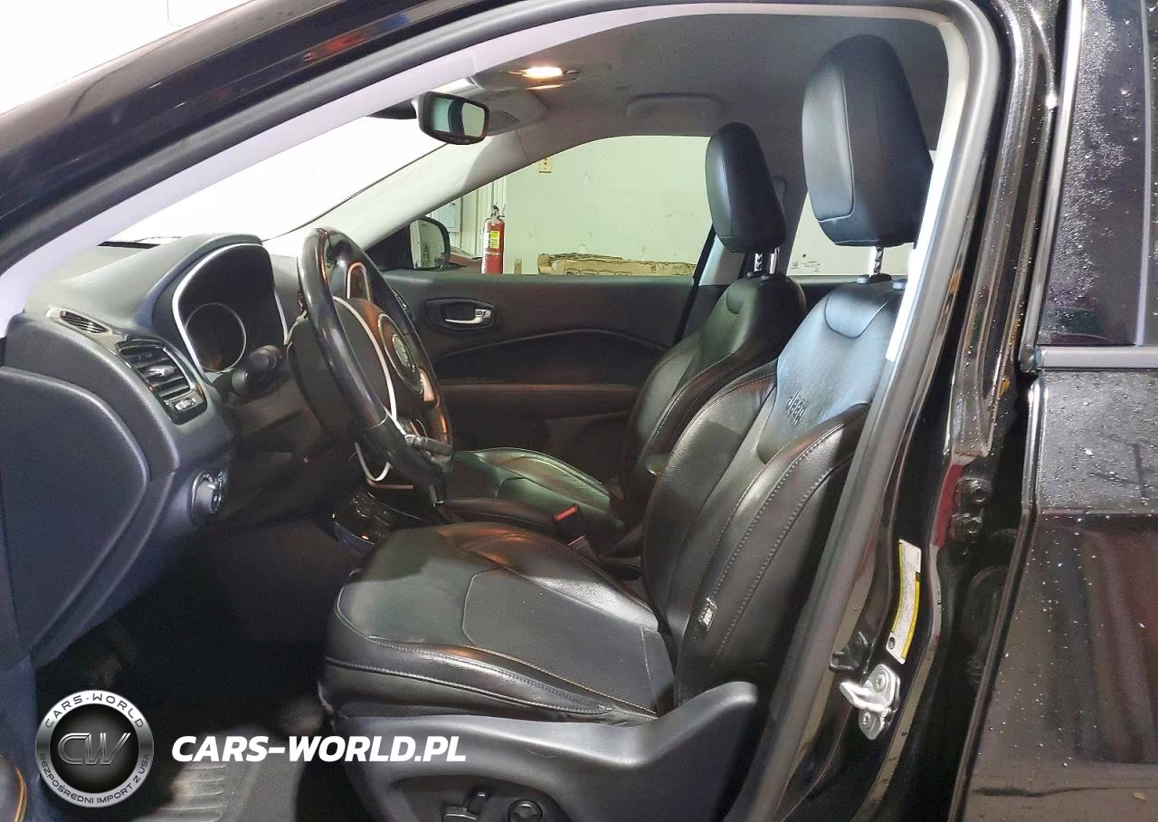 2018 Jeep Compass Limited VIN:3C4NJDCB7JT255563 - 7
