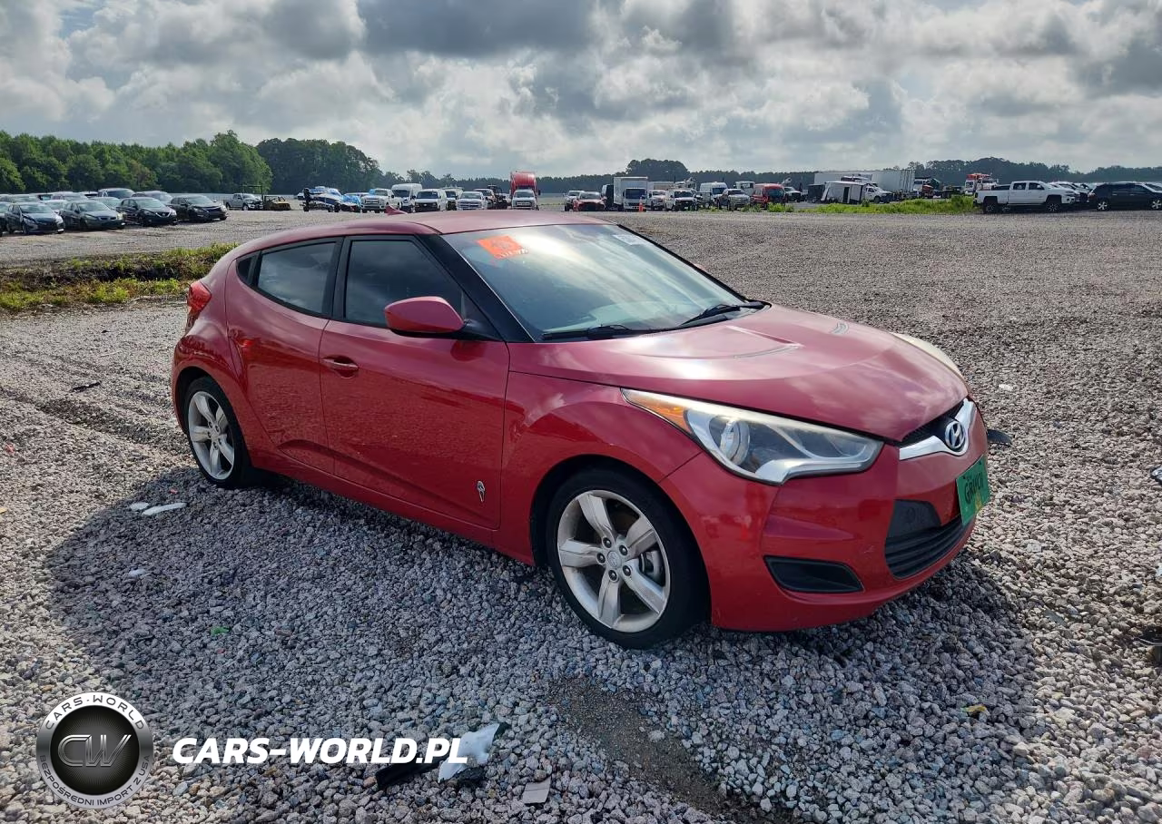 2015 Hyundai Veloster Base VIN:KMHTC6AD7FU228874 - 4