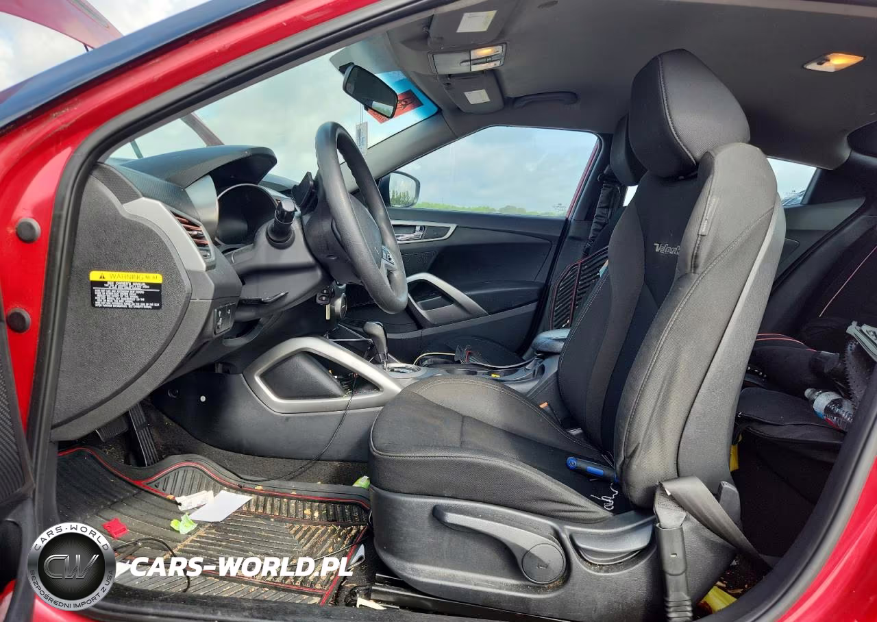 2015 Hyundai Veloster Base VIN:KMHTC6AD7FU228874 - 7