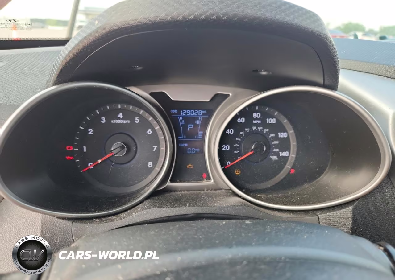2015 Hyundai Veloster Base VIN:KMHTC6AD7FU228874 - 9