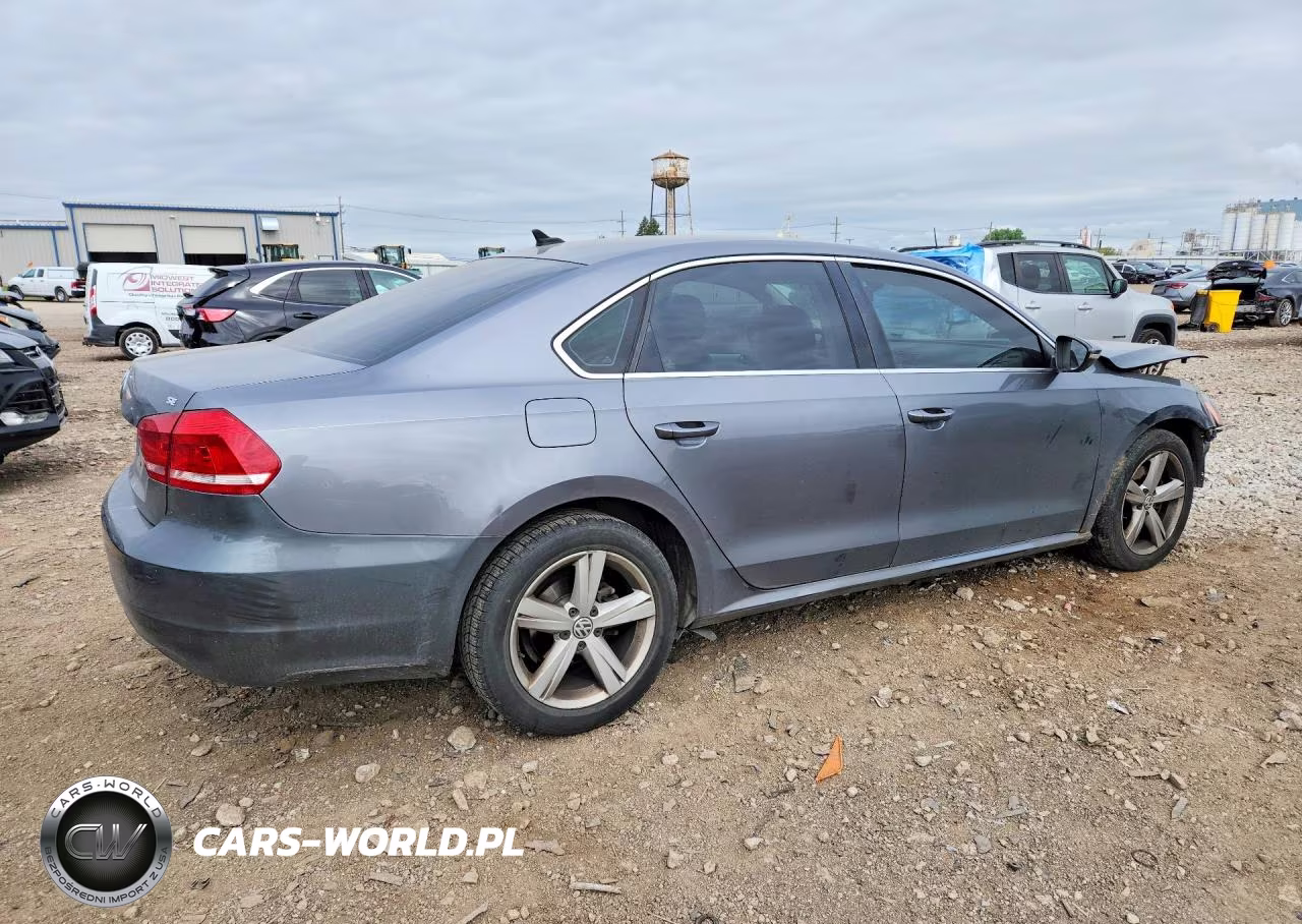 2012 Volkswagen Passat Se VIN:1VWBP7A31CC011630 - 3