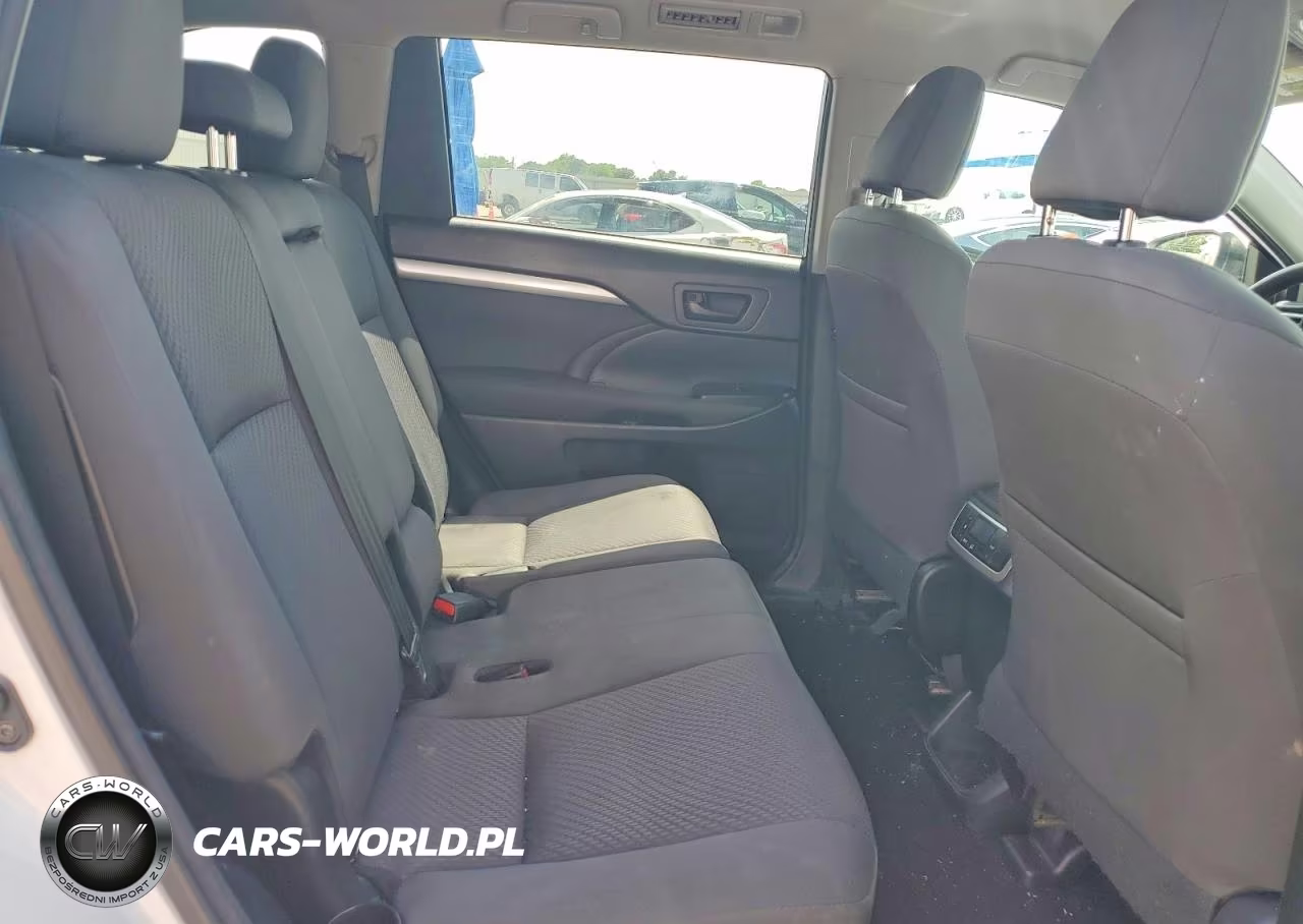 2018 Toyota Highlander Le VIN:5TDZARFH2JS033604 - 11