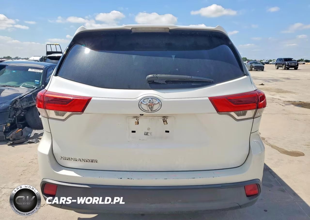 2018 Toyota Highlander Le VIN:5TDZARFH2JS033604 - 6