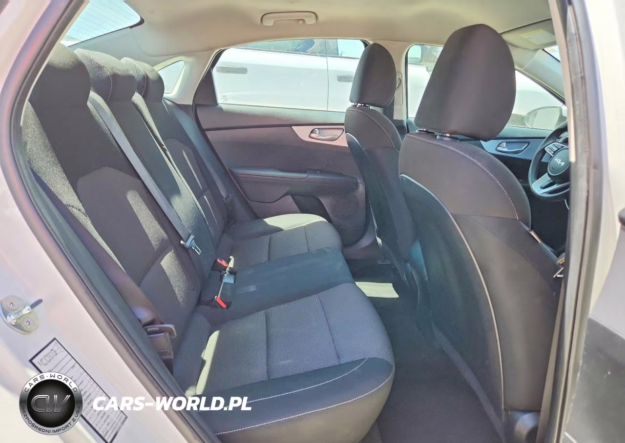 2024 Kia Forte Lxs VIN:3KPF24AD9RE798791 - 10